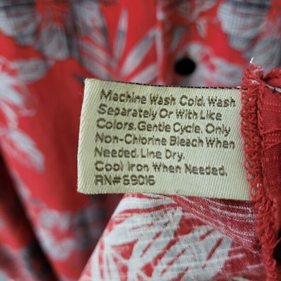 John Bartlett 100% Silk Hawaiian Shirt Berry Red / Silver Floral Men's XL - Picture 8 of 11